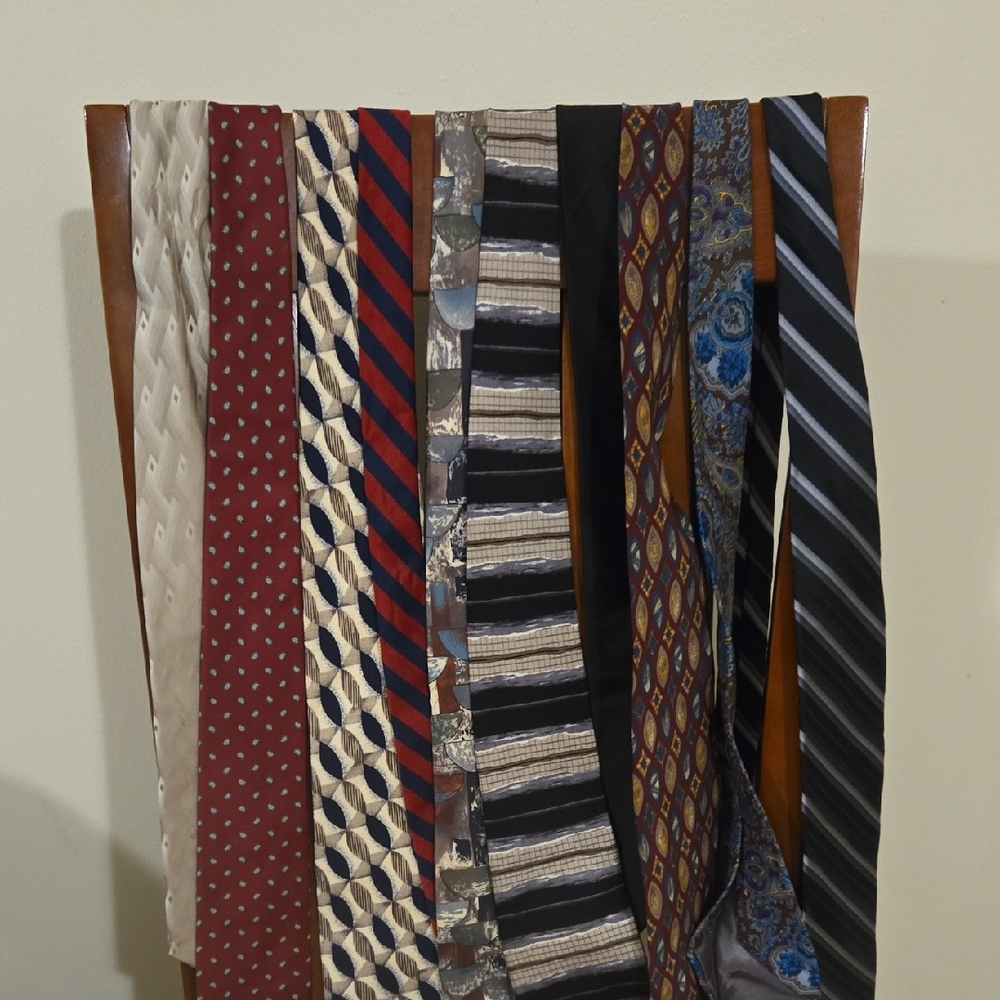 10 Men's Tie Set in Assorted Colors 100% Silk